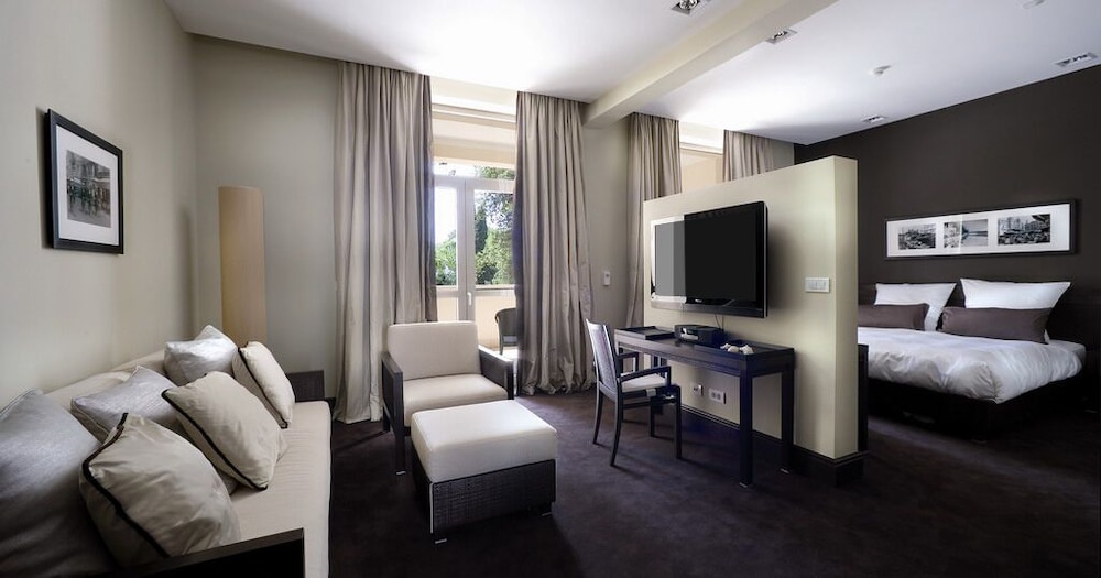 Deluxe Double or Twin Room, Sea View photo 3