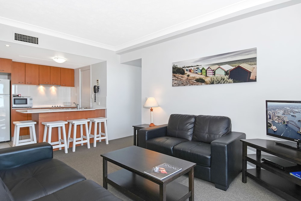Two Bedroom Superior Apartment - Photo 23