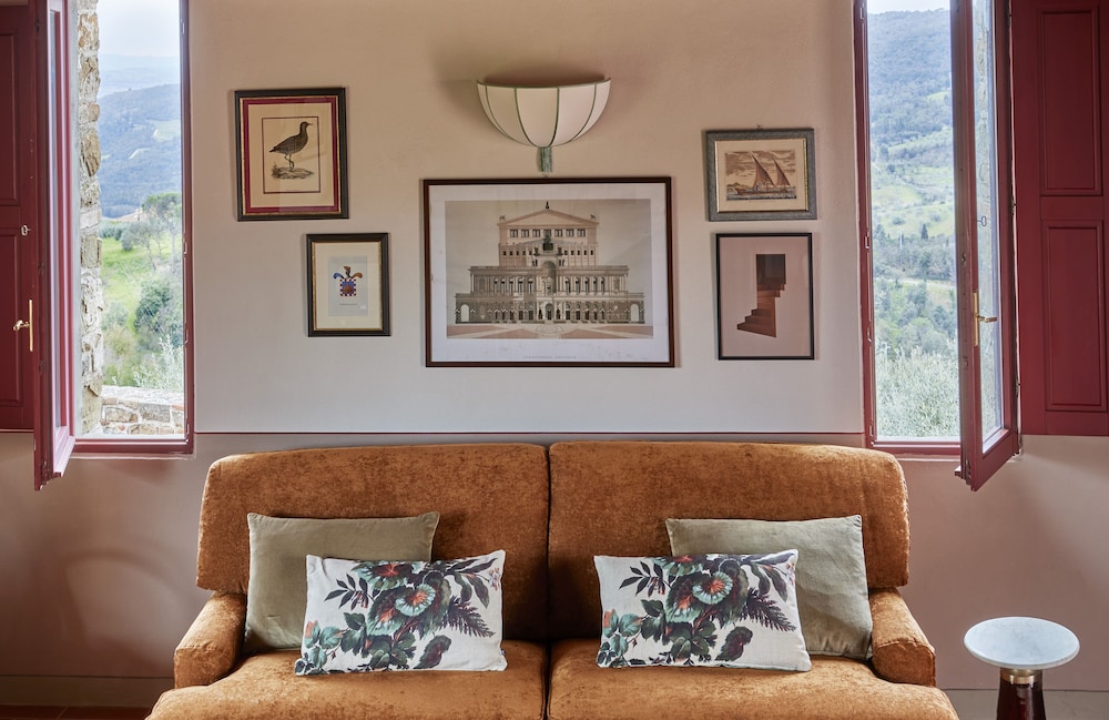Room (Borgo Lodge & Outdoor Space)