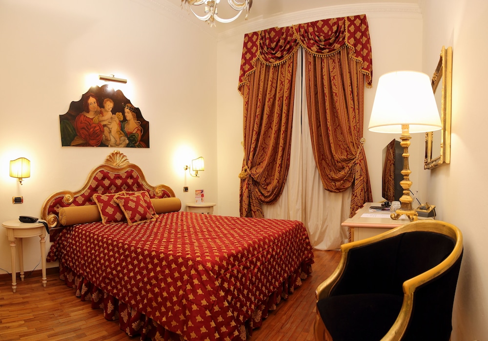 Double Room - Photo 17