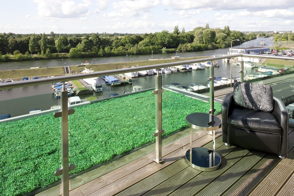 Premium Room, 1 Double Bed, River View - Photo 1