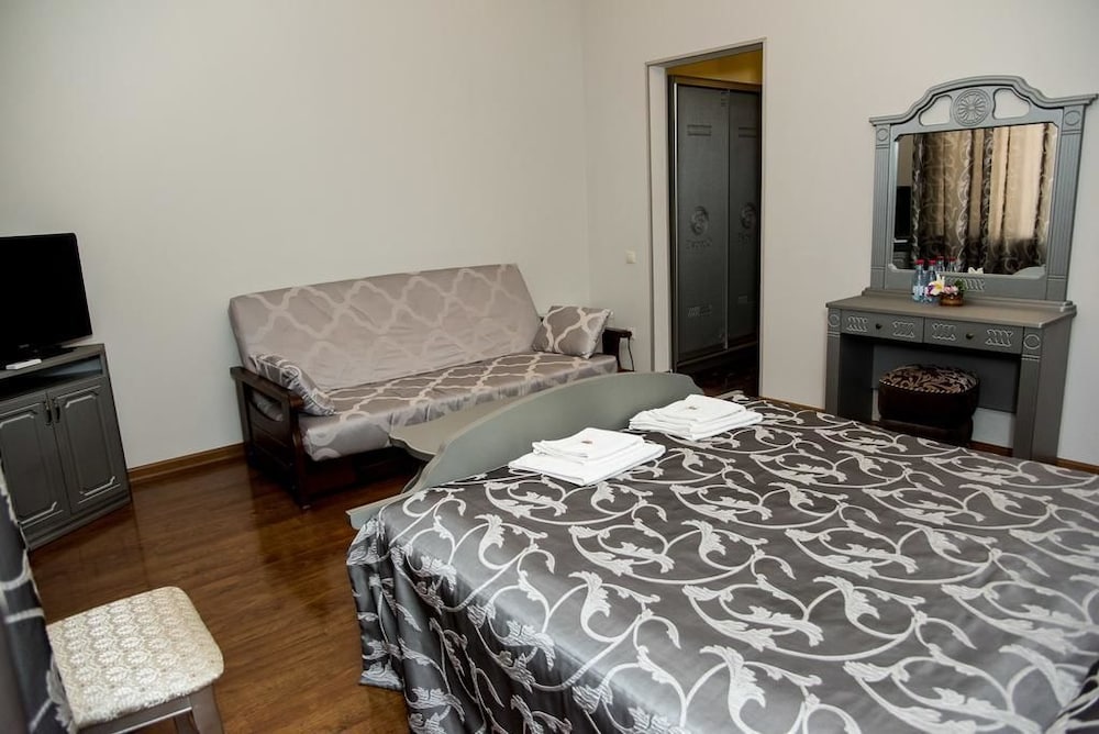 Standard Studio, 1 Double Bed with Sofa bed