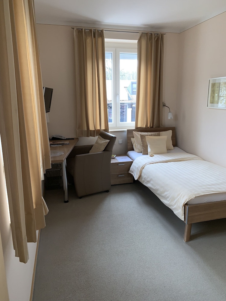 Business Single Room