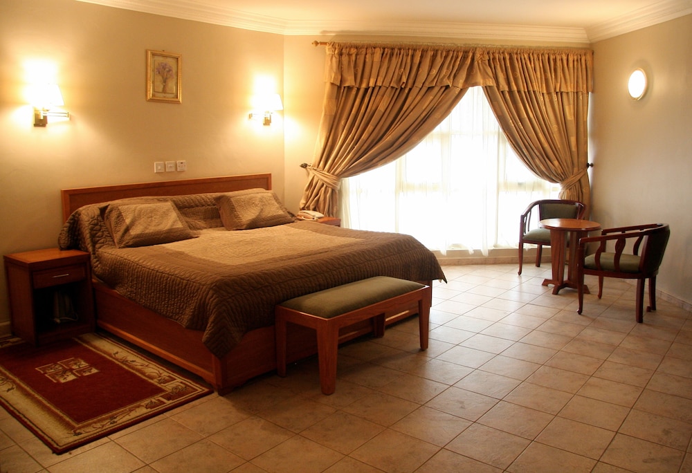 Business Suite - Photo 1