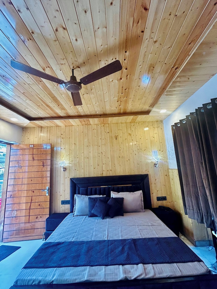 Deluxe Single Room, Mountain View