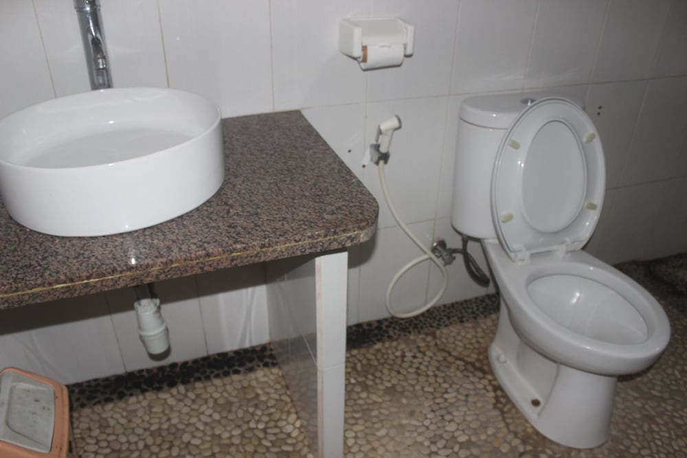 Double Room (AC with Hot Water) photo 3
