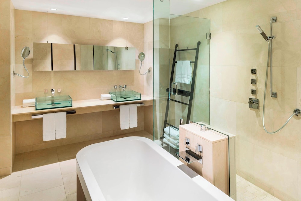 Suite, 2 Bedrooms, Mountain View
