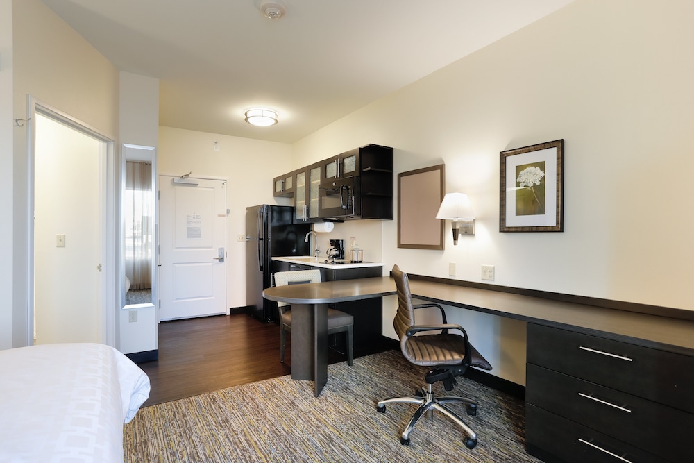 Studio Suite, 1 King Bed, Accessible (Comm, Mobil, Tub) photo 1