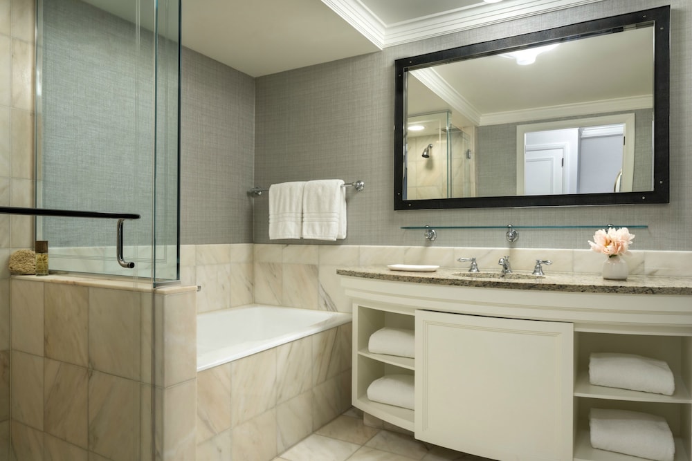 Suite, 1 King Bed with Sofa bed, Accessible - Photo 10