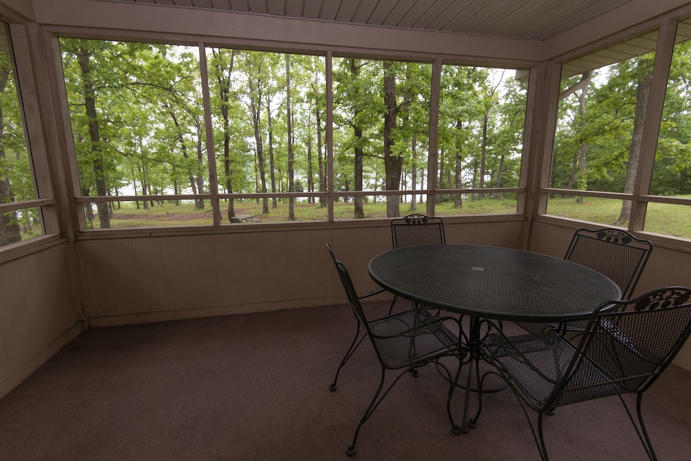 Cottage, 2 Bedrooms (4 Double Beds) photo 3