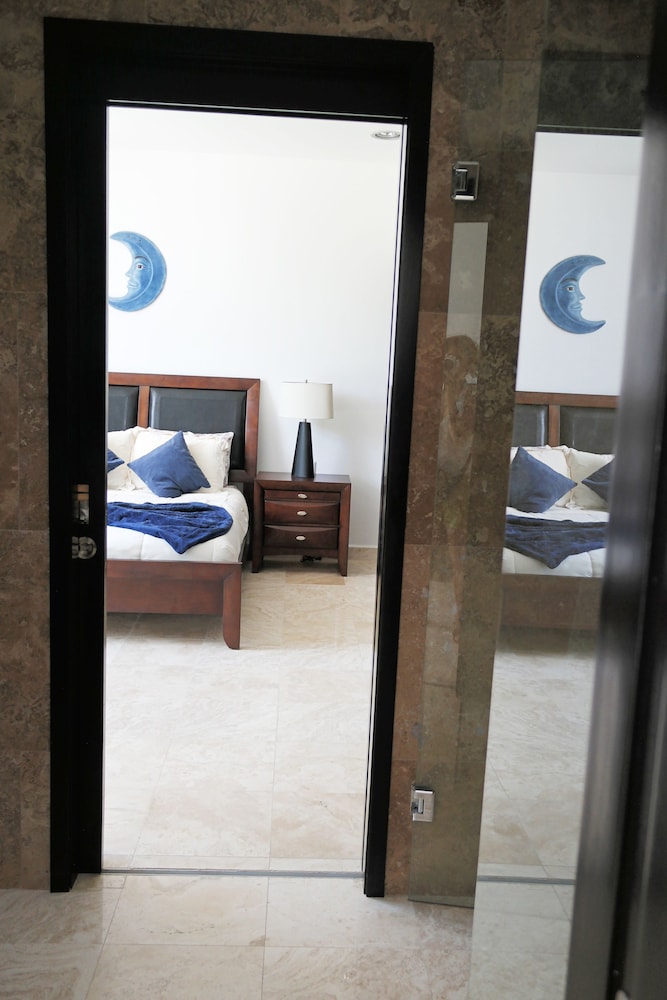 Luxury House, 3 Bedrooms, Private Pool (6 people)