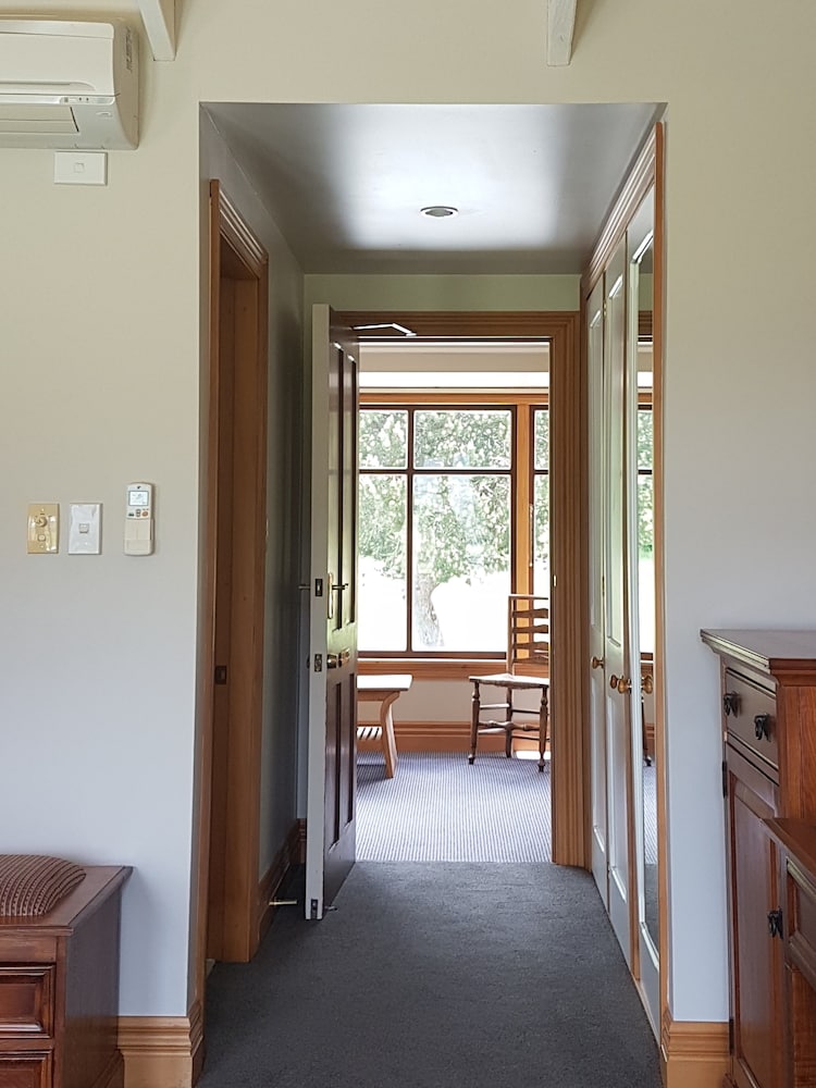 Lakeview Interconnect Rooms photo 3