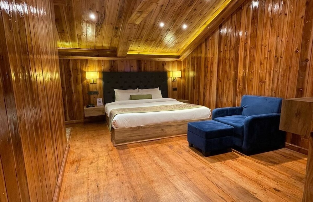 Attic Suite with Balcony