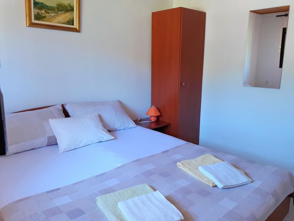 House (Stone House Oreb - Two Bedroom Holida)