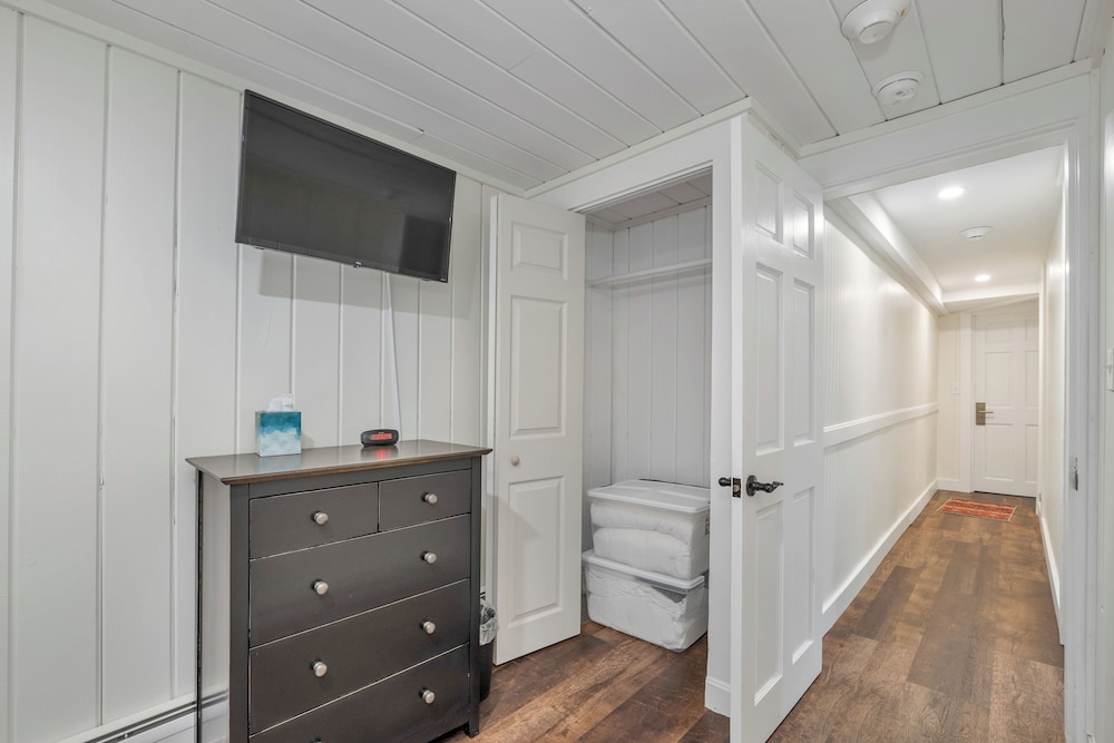 Economy Suite photo 3