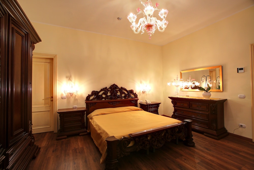 Luxury Suite, 1 Bedroom, Garden View photo 3
