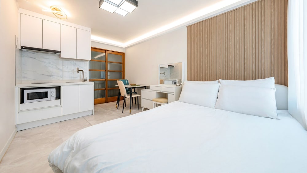 Basic Room, 1 Bedroom (202(Renovated in 2024))