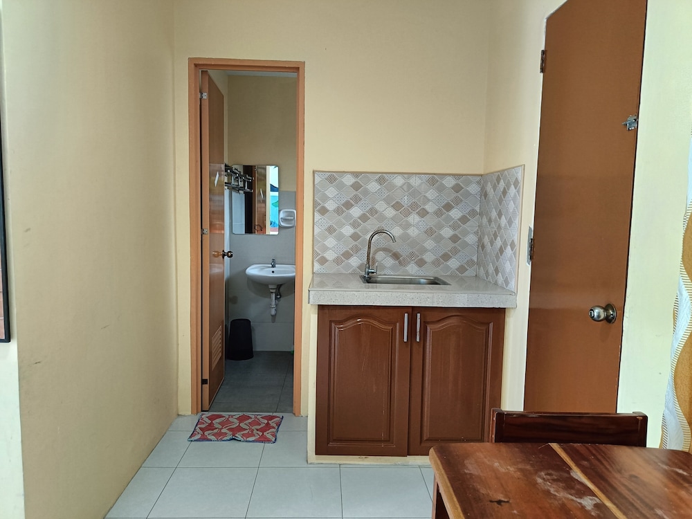 Quadruple Room - Photo 6