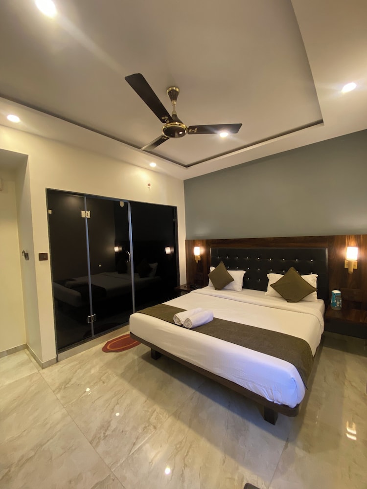 Luxury Room