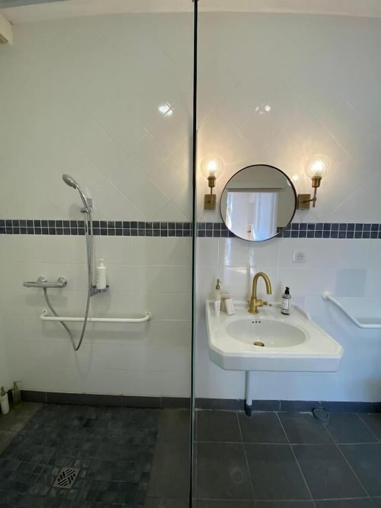 Double Room, Accessible photo 3