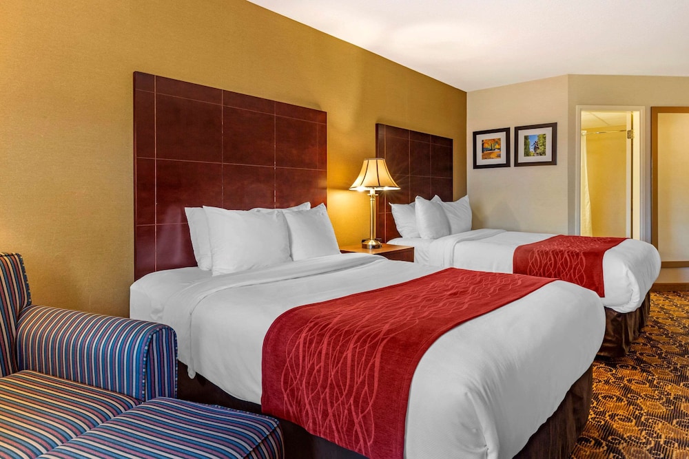 Standard Room, 2 Double Beds, Non Smoking - Photo 3