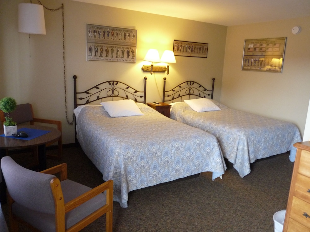 2 Double Beds photo 2