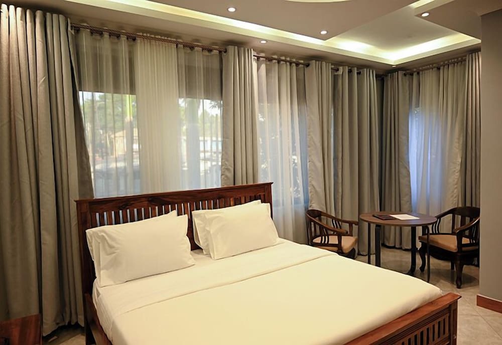 Suite, Balcony, City View