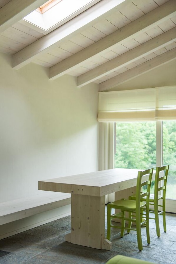 Design Chalet, 1 Bedroom, Mountain View photo 3