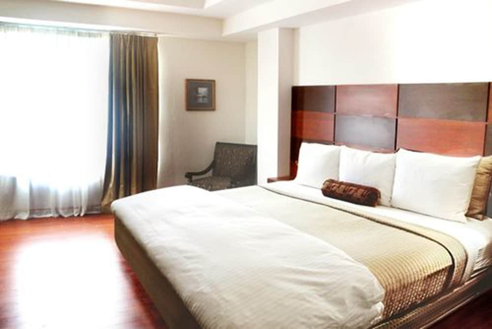 Family Suite, Multiple Beds, Non Smoking photo 1