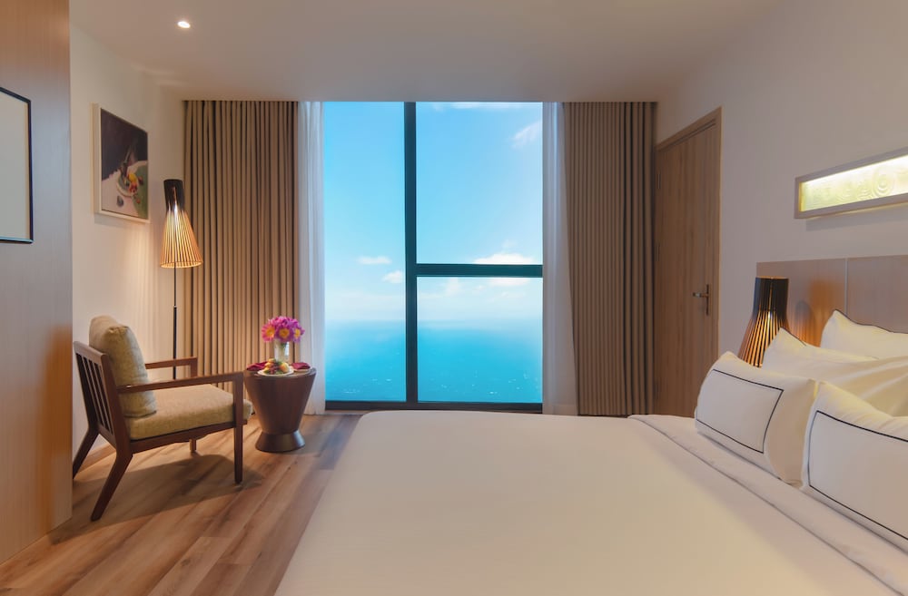 Family Connecting Ocean View Room