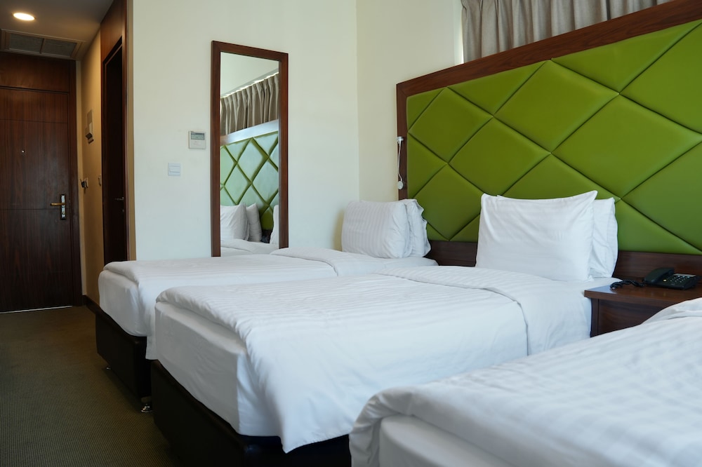 Deluxe Triple Room - Photo 4
