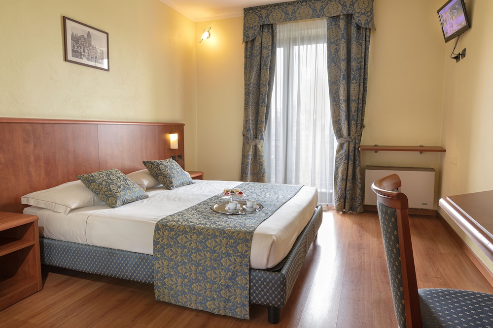 Double Room, Balcony, Courtyard Area photo 1