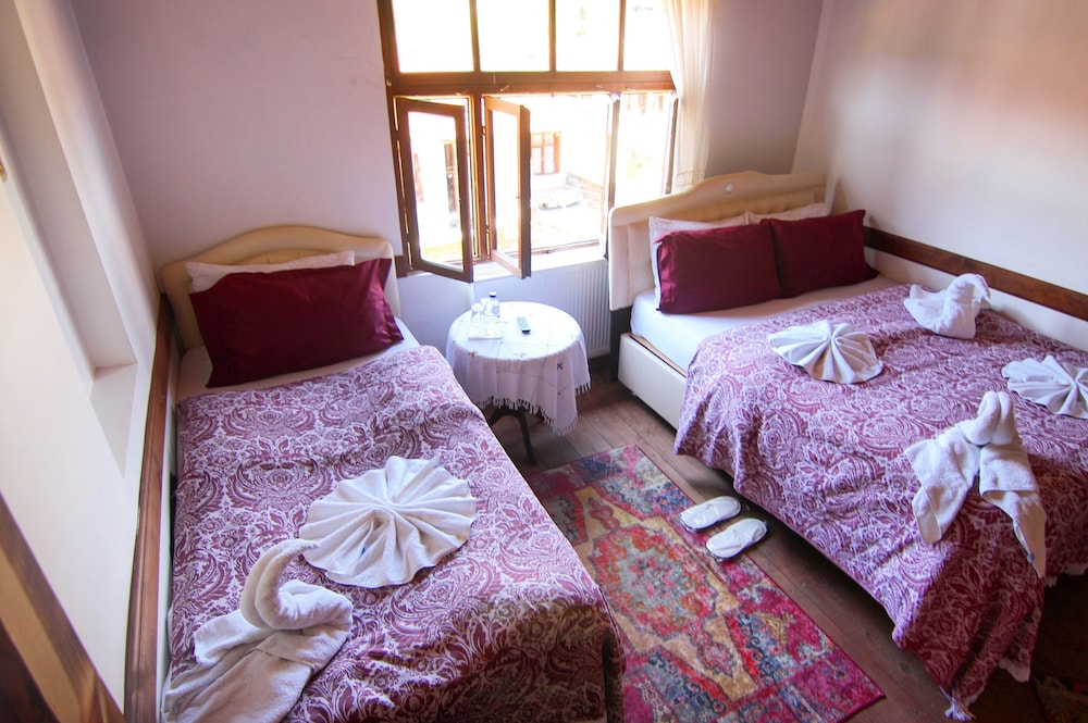 Standard Room - Photo 1