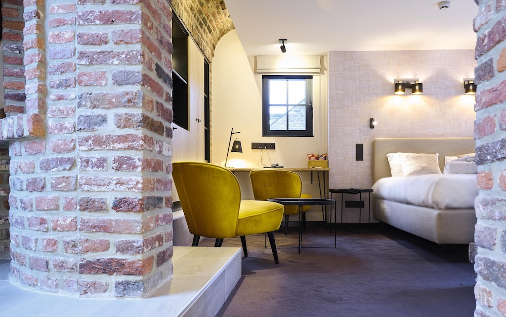 Luxury Suite with Spa Bath, Hammam and Balcony
