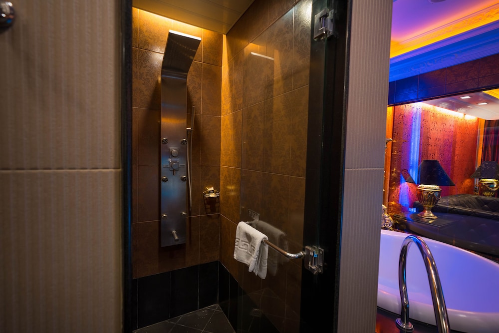 Prime Minister Suite - Photo 8