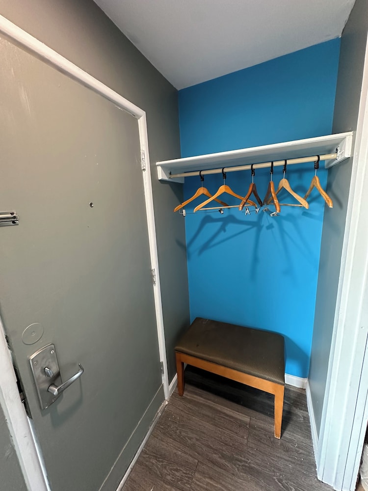 Basic Double Room, Mobility Accessible, Non Smoking photo 2