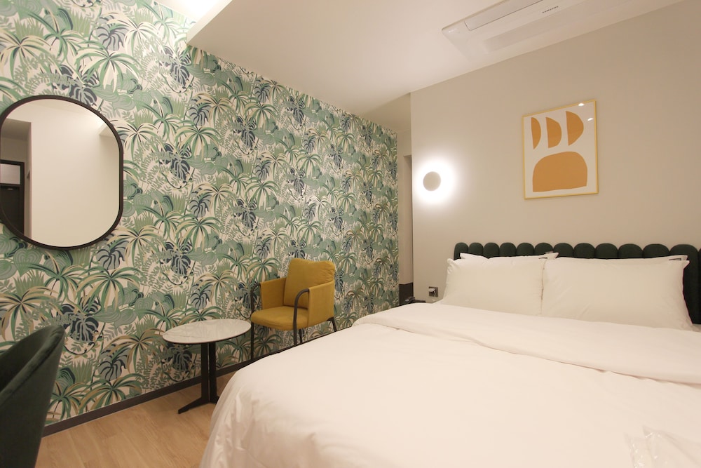 Deluxe Double Room - Photo 1