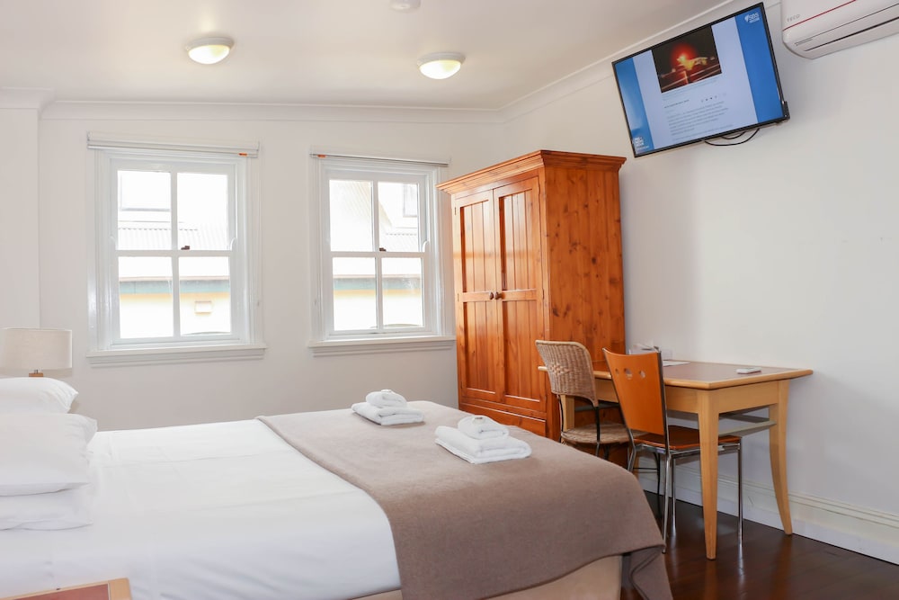 Room, Ensuite photo 2
