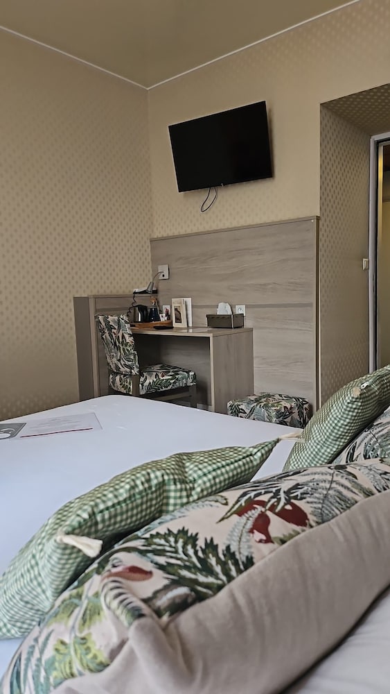 Standard Double Room - Photo 4
