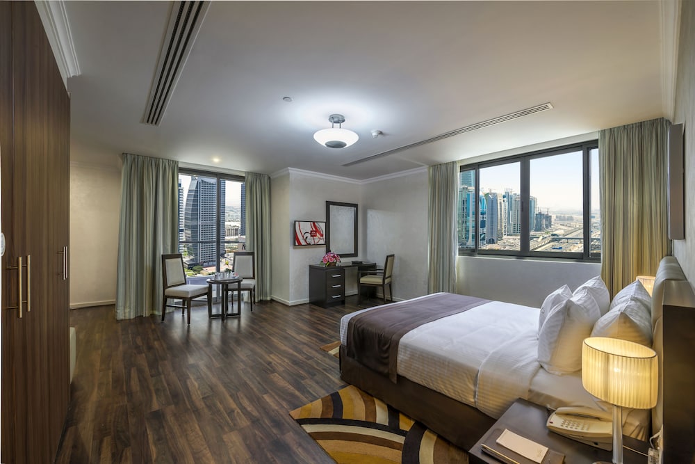 Deluxe Apartment, 2 Bedrooms, Partial Lake View photo 1