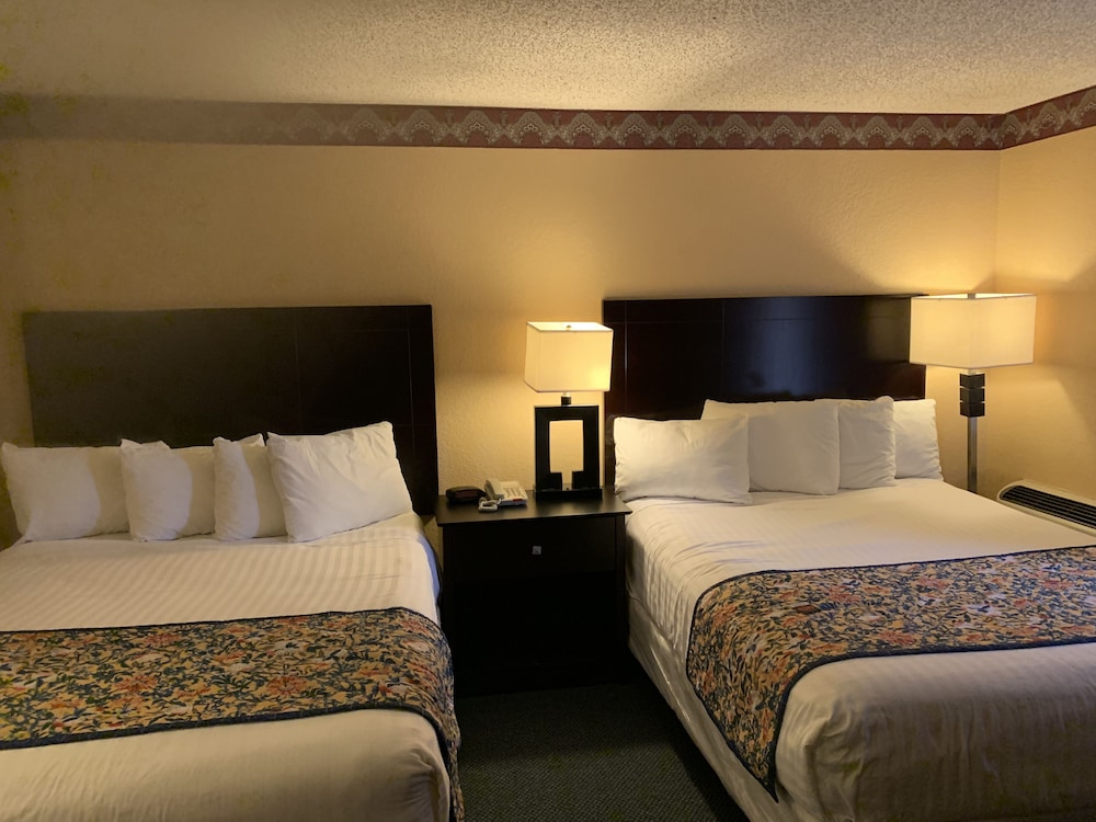 Standard Room, 2 Queen Beds, Non Smoking