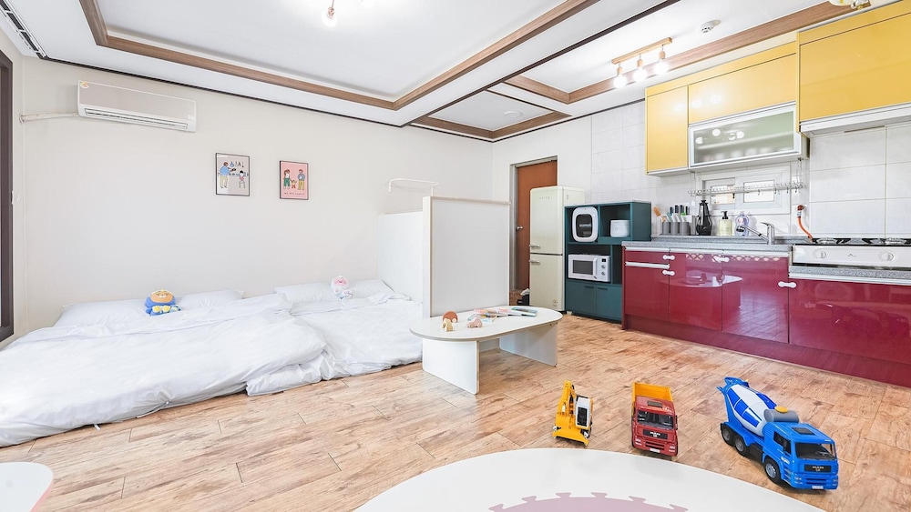 Basic Room, 1 Bedroom (Ttalgi - Kidsroom) - Photo 23