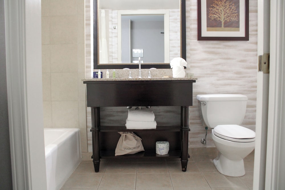 Room, 1 Queen Bed (High Floor) - Photo 5