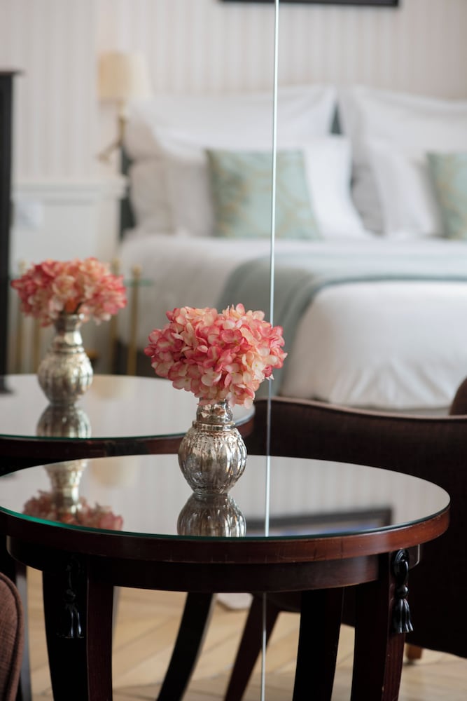 Deluxe Studio Suite (JADE)