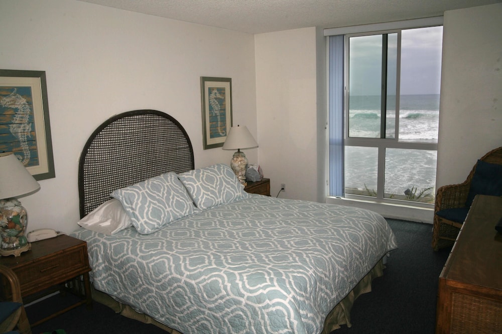 Apartment, 2 Bedrooms, Sea Facing photo 1