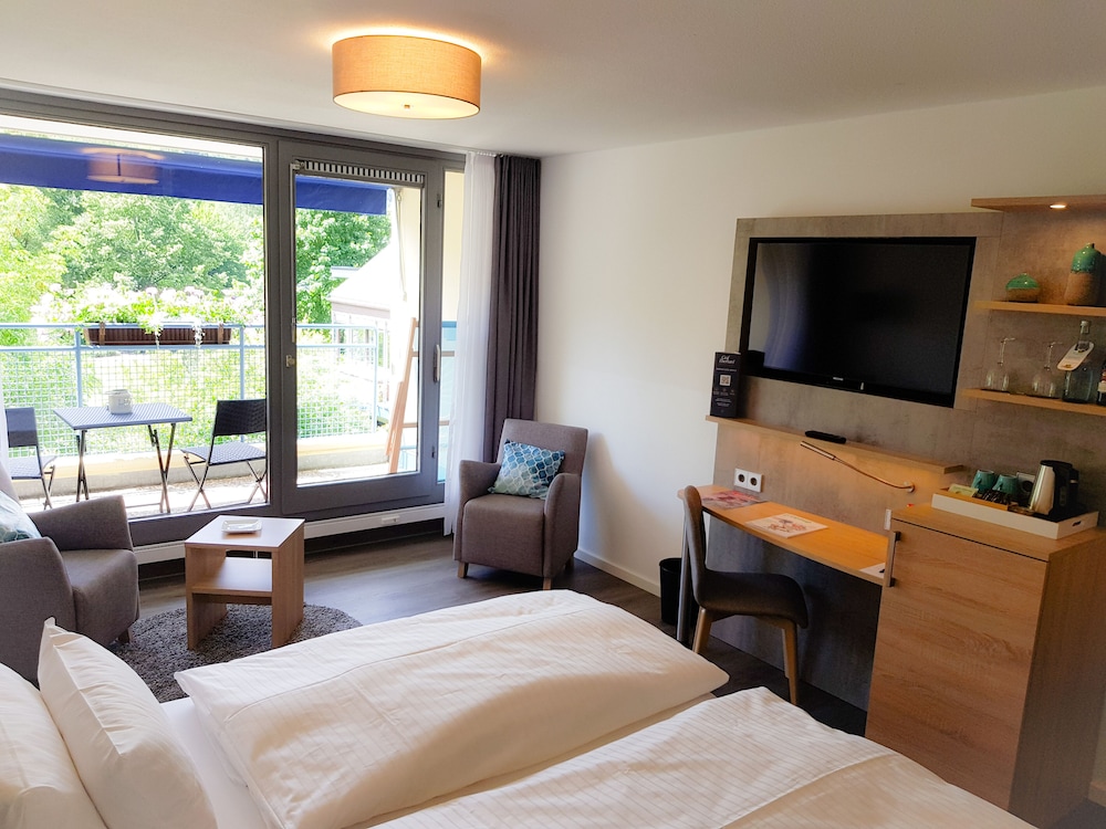 Comfort Room, Balcony photo 3