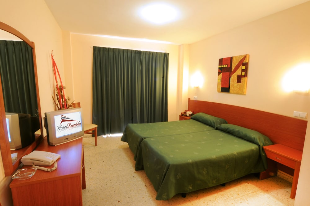 Habitación Doble Uso Individual, Balcón, Vista a la Piscina