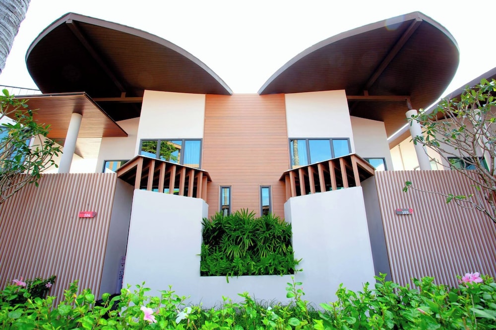 Jacuzzi Villa photo 2