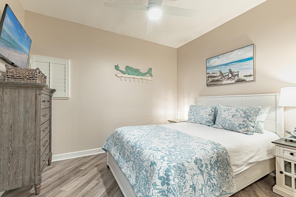 Condo, Multiple Beds (Tides 708)