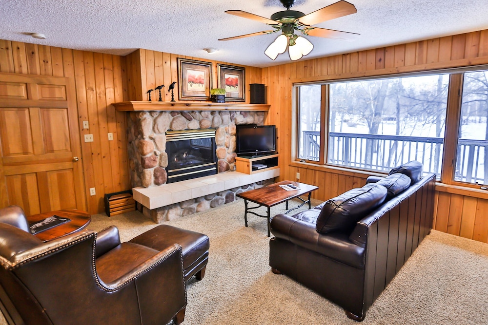Standard Room, 2 Queen Beds, Golf View (1 Bdrm Clubhouse on Pines)